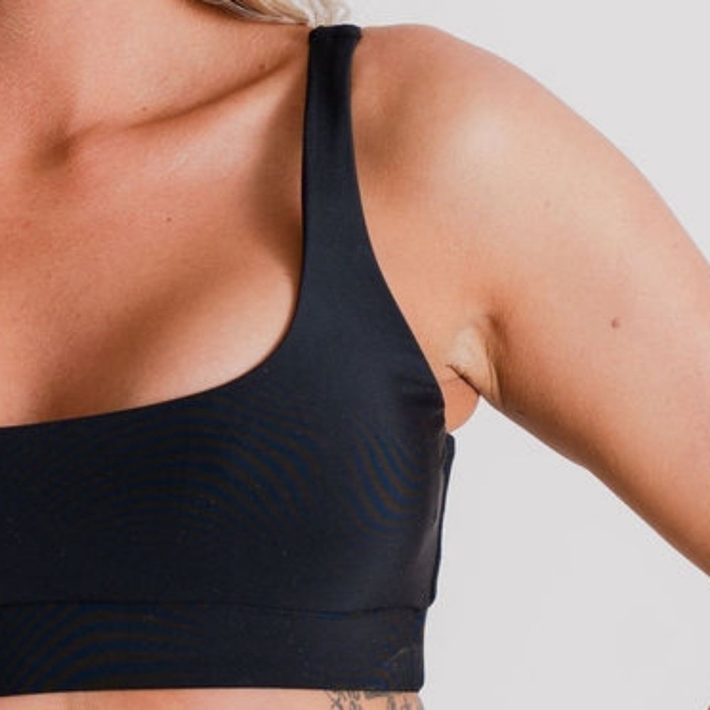 Athletic Scoop Bikini Top Black NWT - Picture 6 of 15